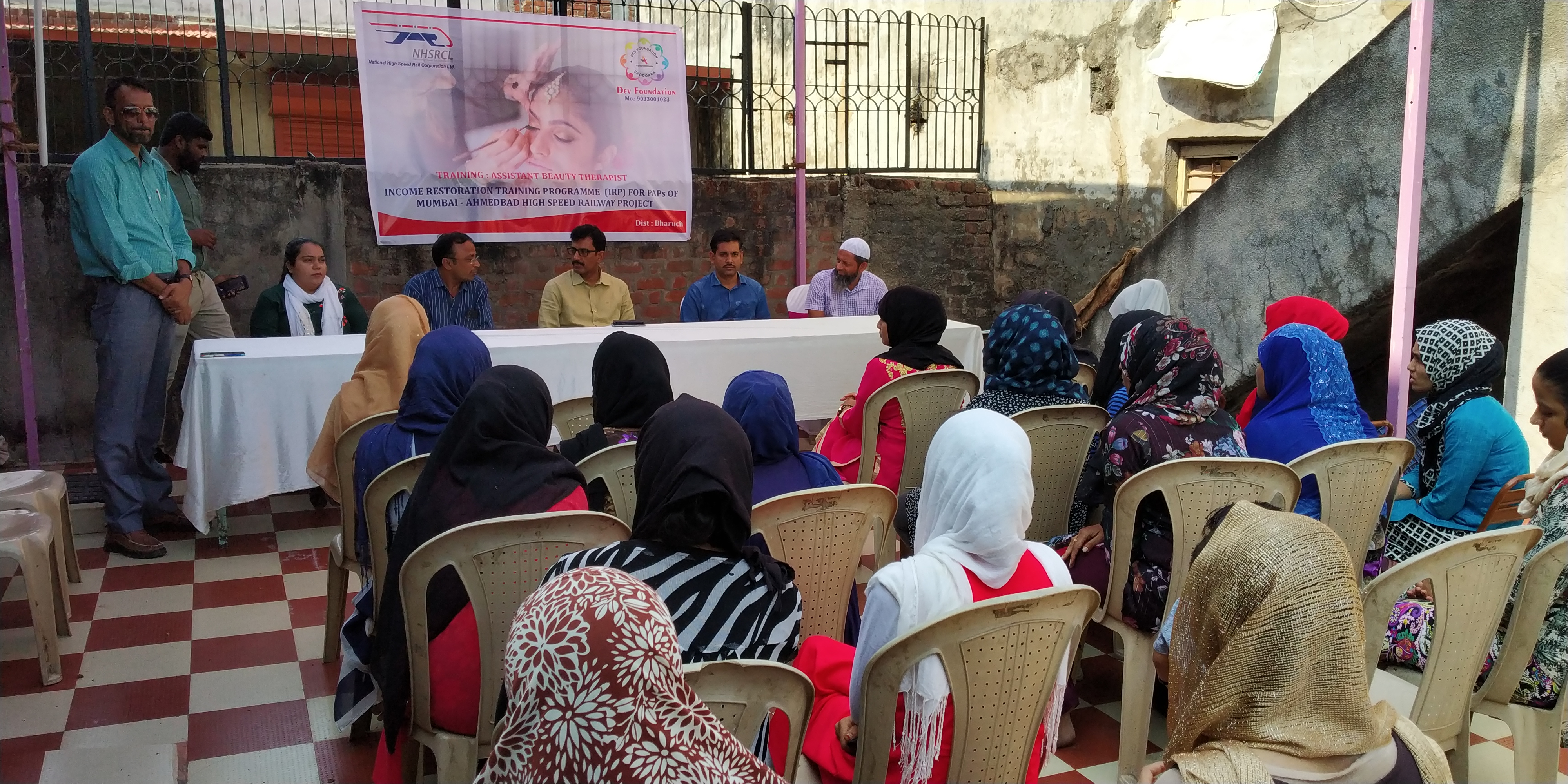 Students from IIT Gandhinagar embarked on a journey of learning at the MAHSR site in Kheda, Gujarat_2